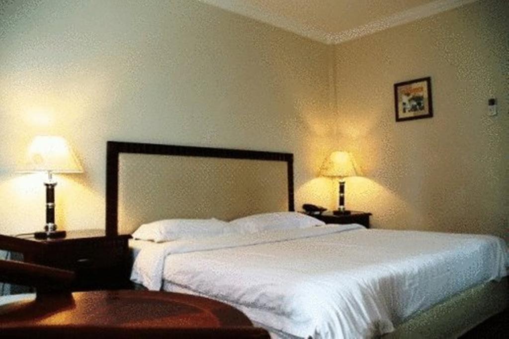 Palm Garden Hotel Brunei Bandar Seri Begawan Zimmer foto